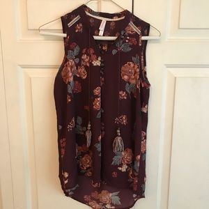 Xhilaration floral blouse